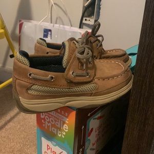 Boy’s sperry shoes